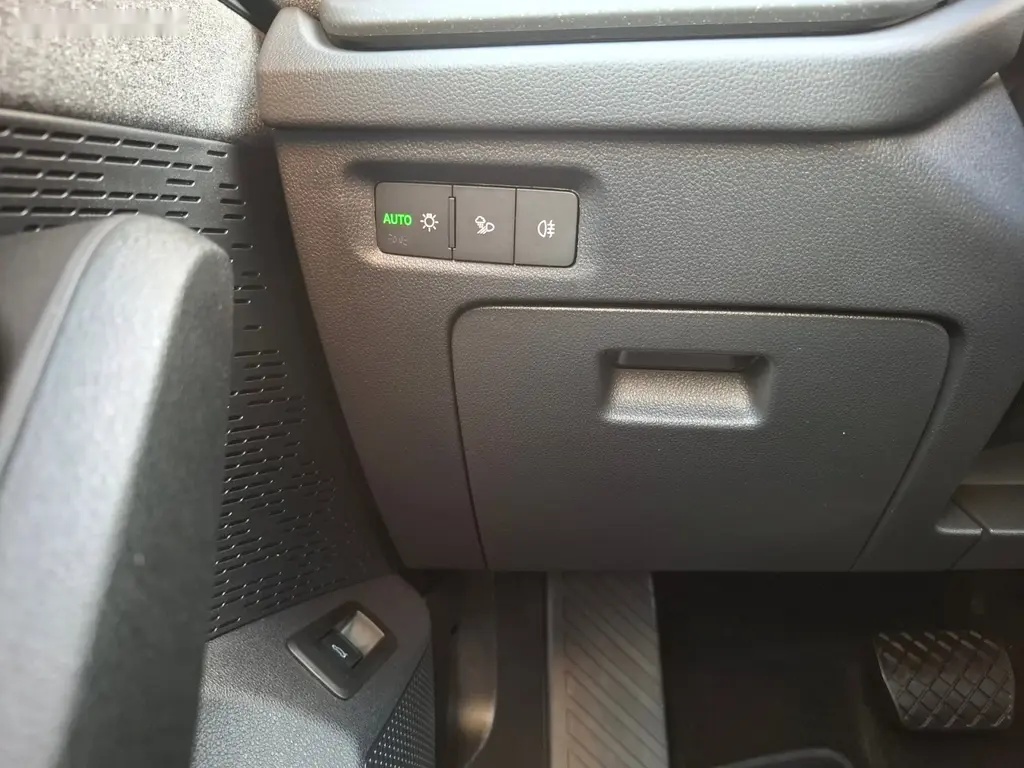 Škoda Octavia, 2.0TDI 110kW | DSG | Selection - 10