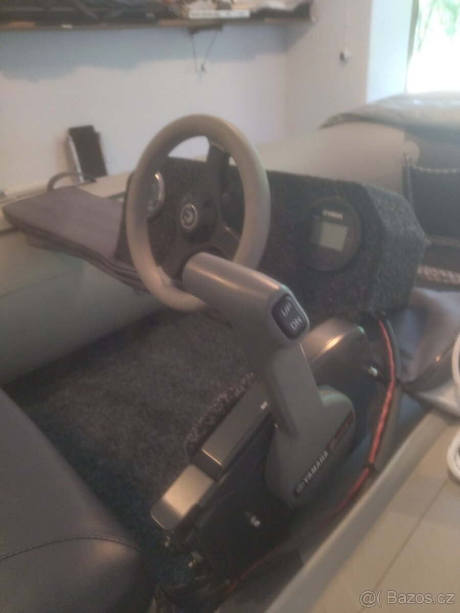 Motorový člun - 10