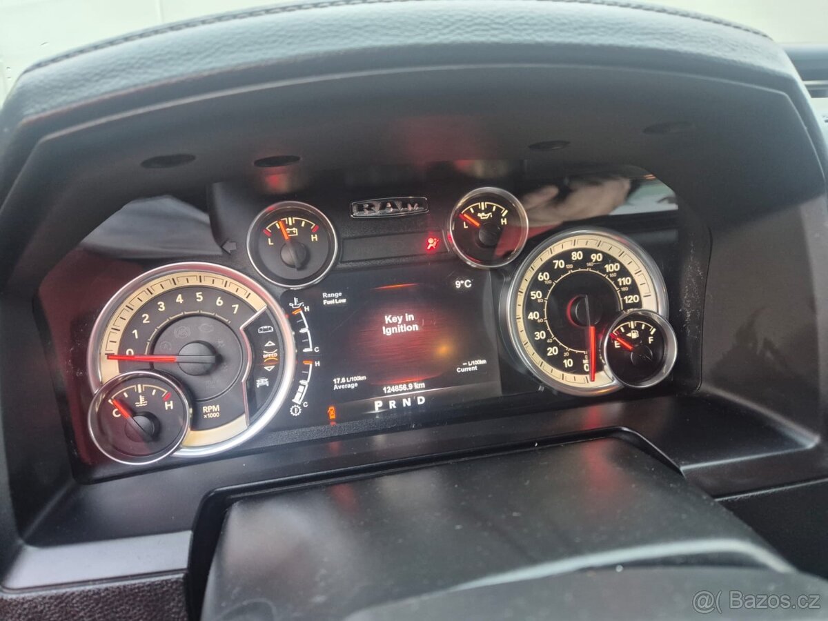 Dodge Ram 1500 5.7 HEMI rok 2013 - 10