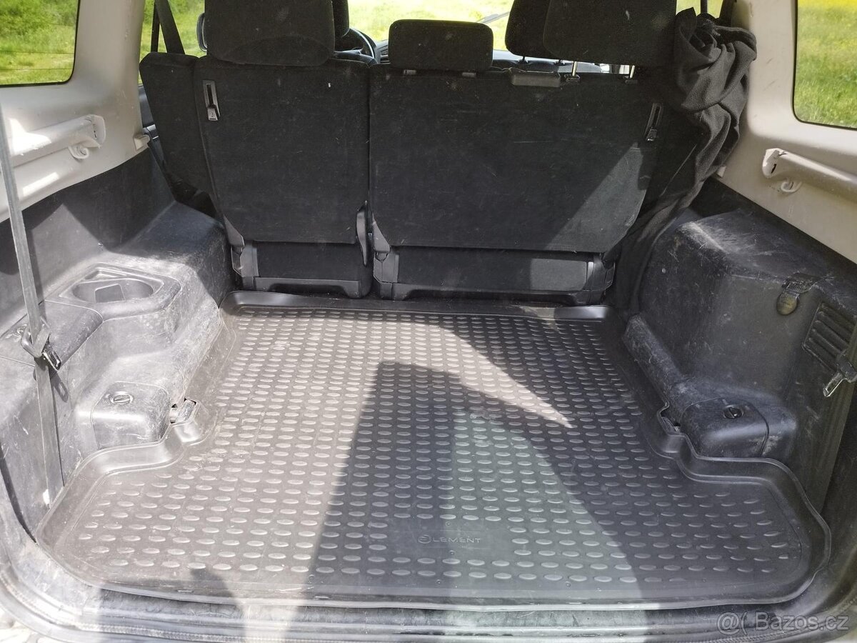 Mitsubishi Pajero - 10