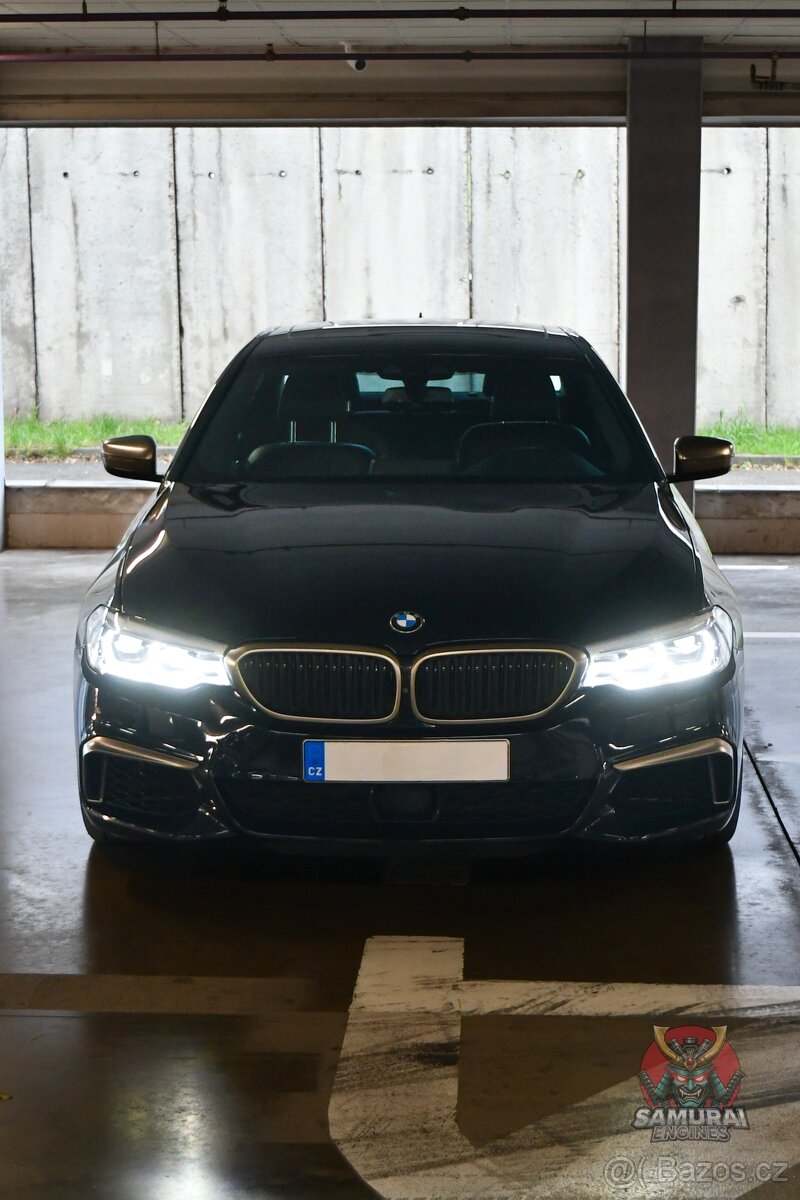 BMW M550i xDrive - 10