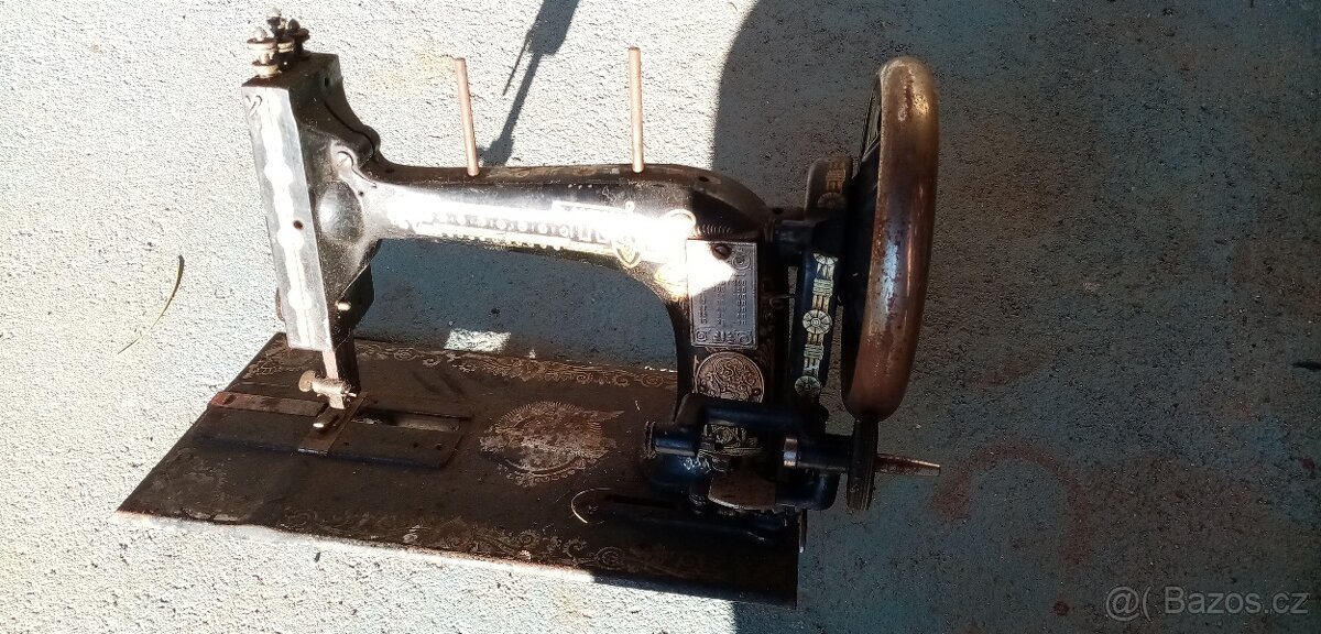 Prodám šicí stroje Singer - 10