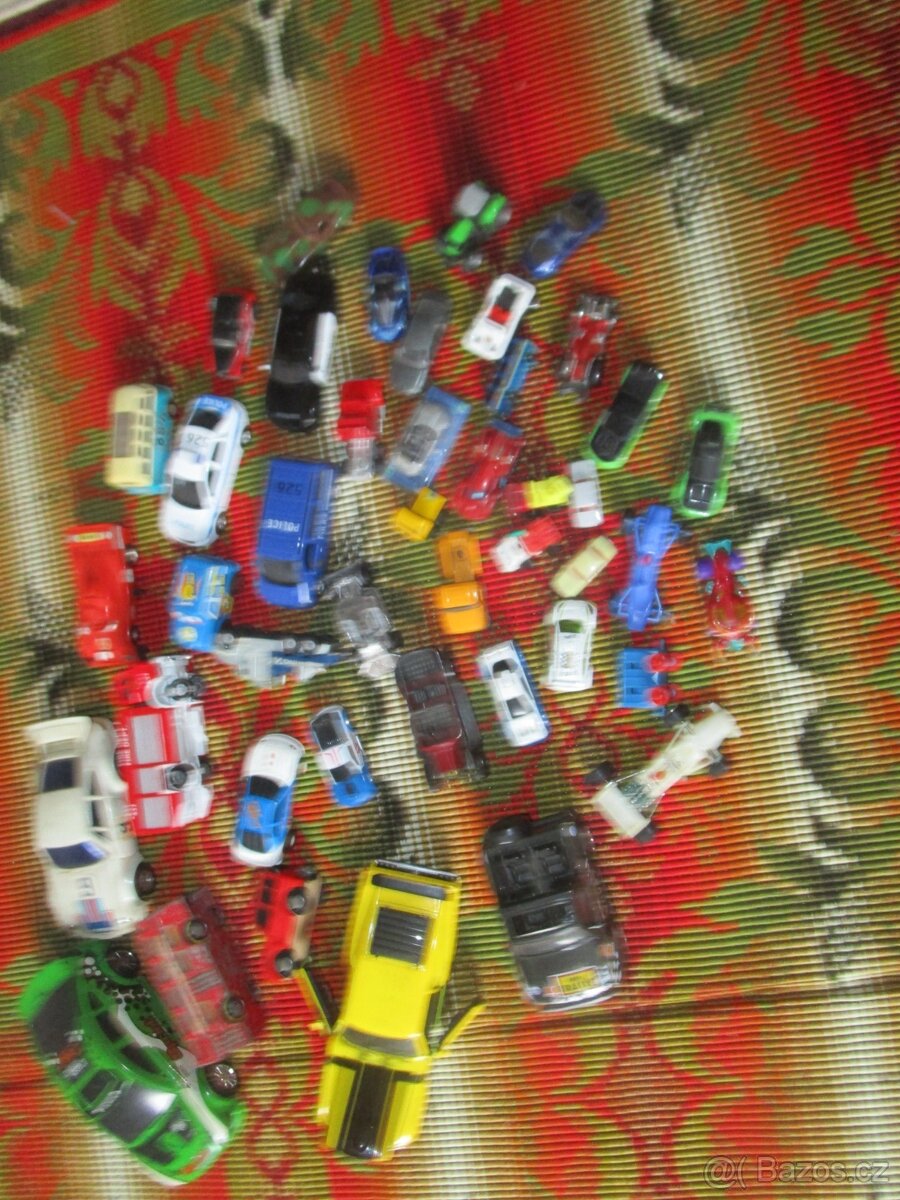 RETRO HRAČKY-AUTIČKA - 10