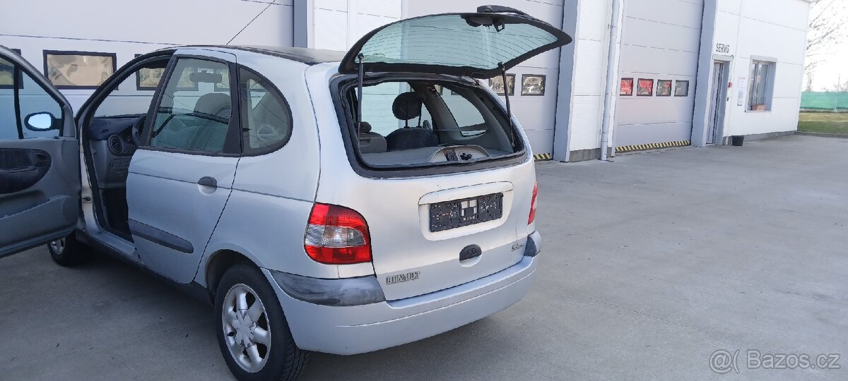 Renault Scenic - 10