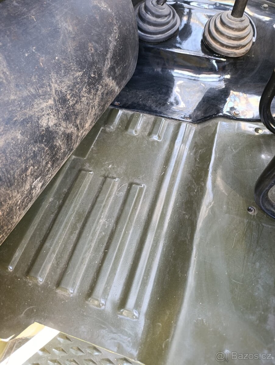 UAZ 469 po renovaci - 10