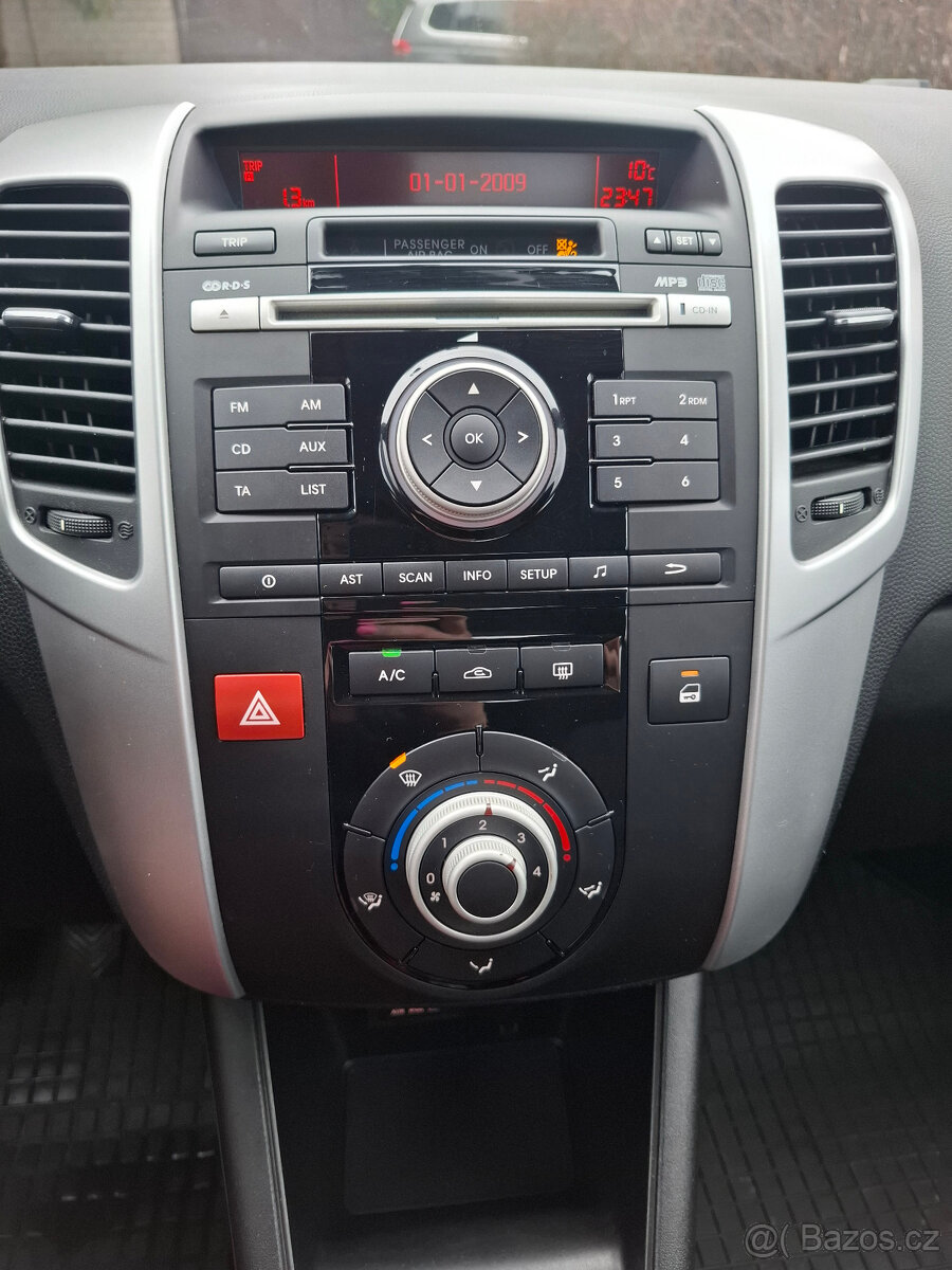 Kia Venga 1.6 CVVT 92kW 2010 klima - 10