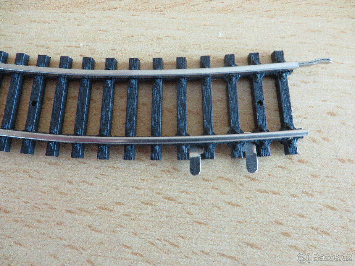 Kolejiště+ el. mašinka + vagónky - 10