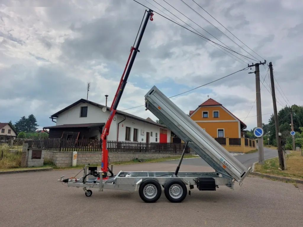 Třístranný sklápěč s rukou - 10