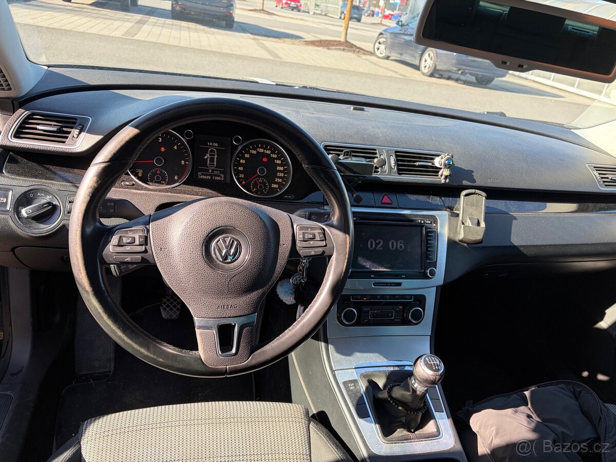 VW Passat CC 2.0TDi 103KW - 5míst - 10