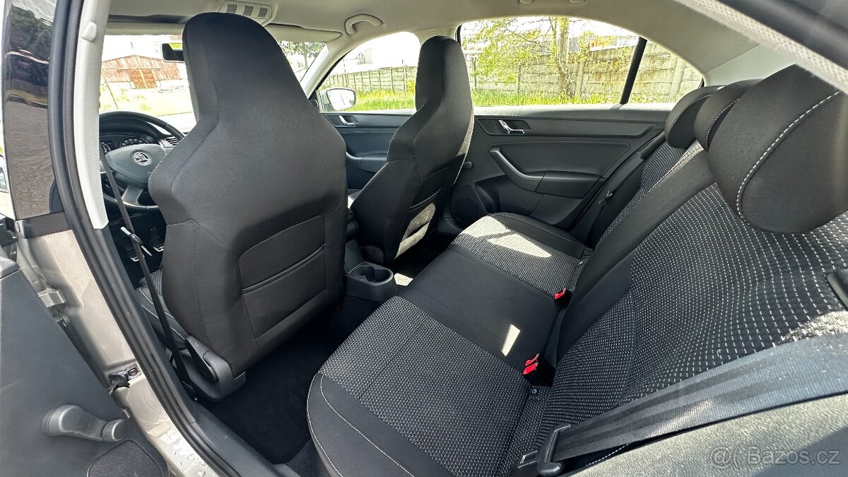 ŠKODA RAPID 1.2 TSI 77kW - 10