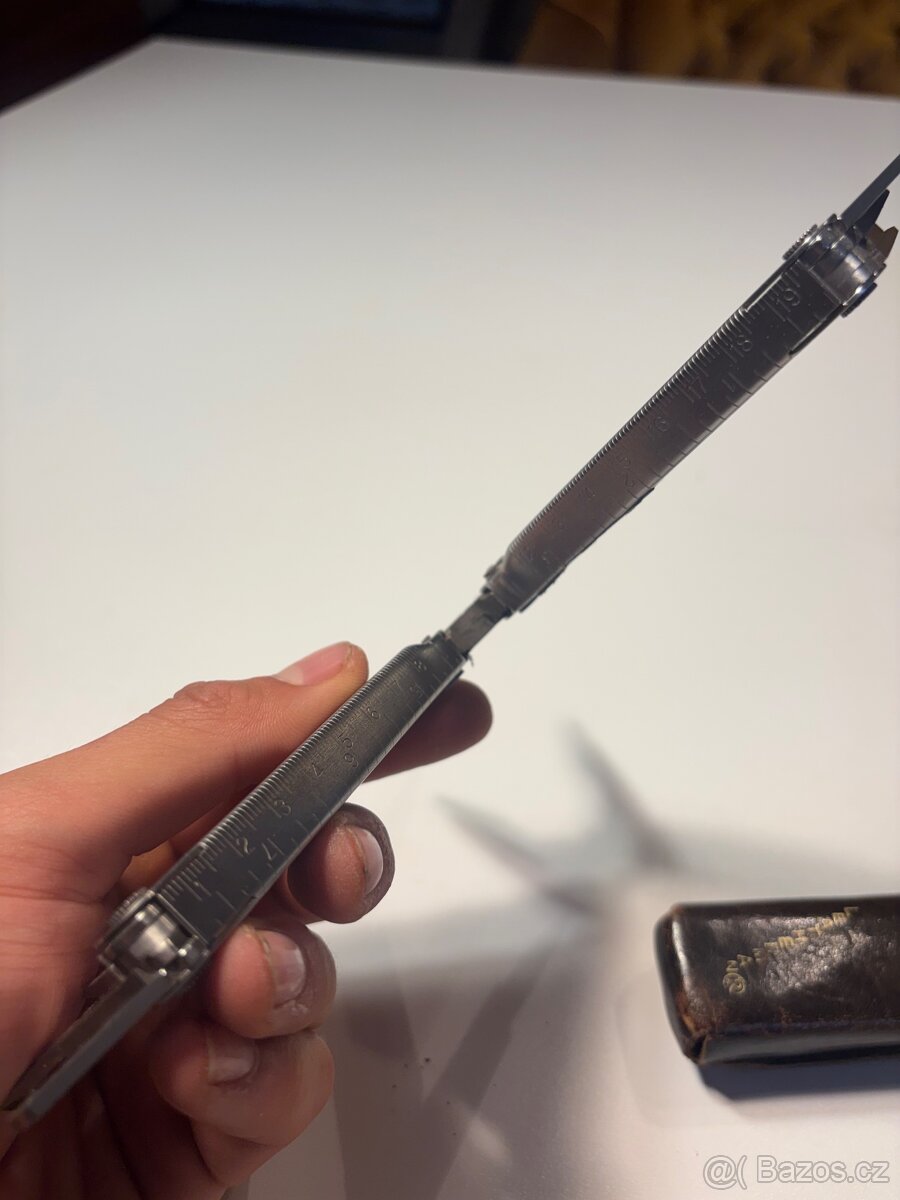 Leatherman multitool - 10
