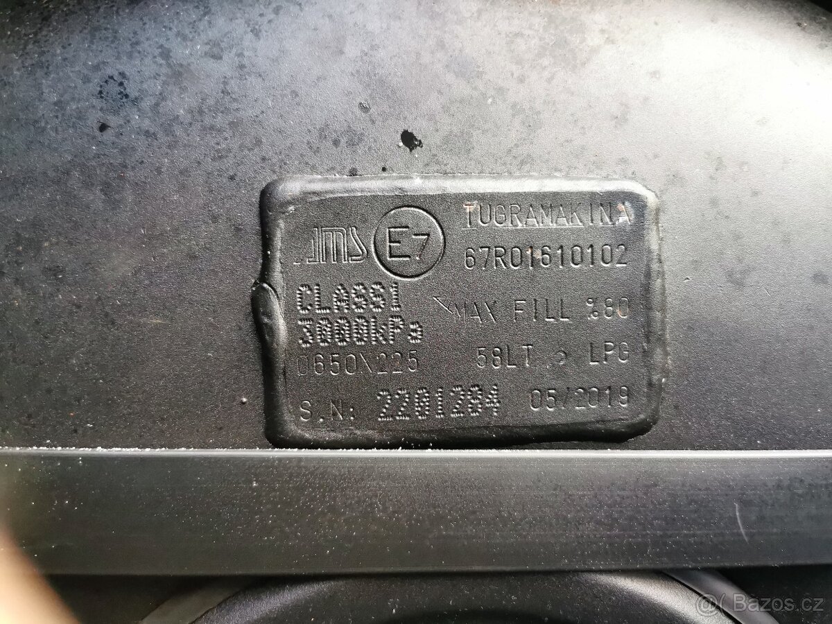 Kia Sportage 2.0 i + LPG - 10