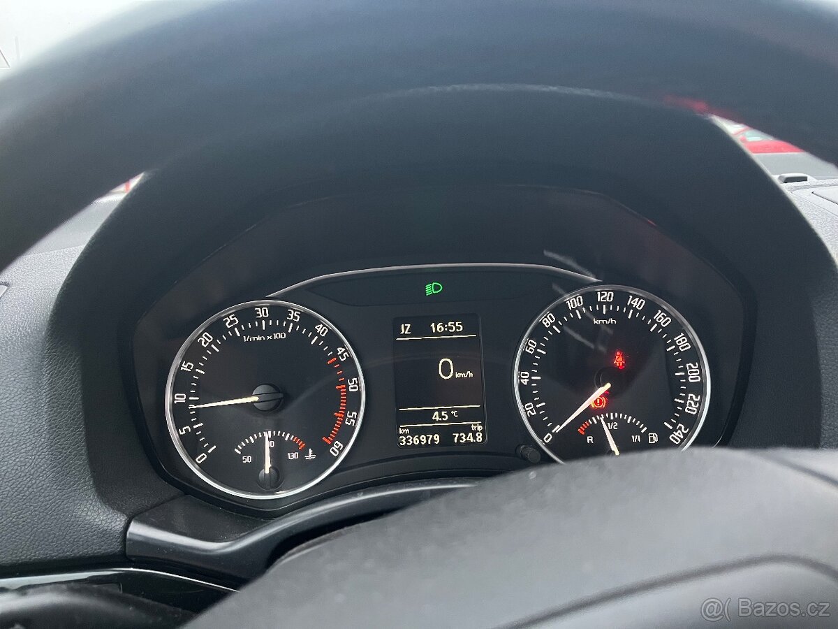 Škoda octavia 2 2.0tdi 103kw L&K - 10