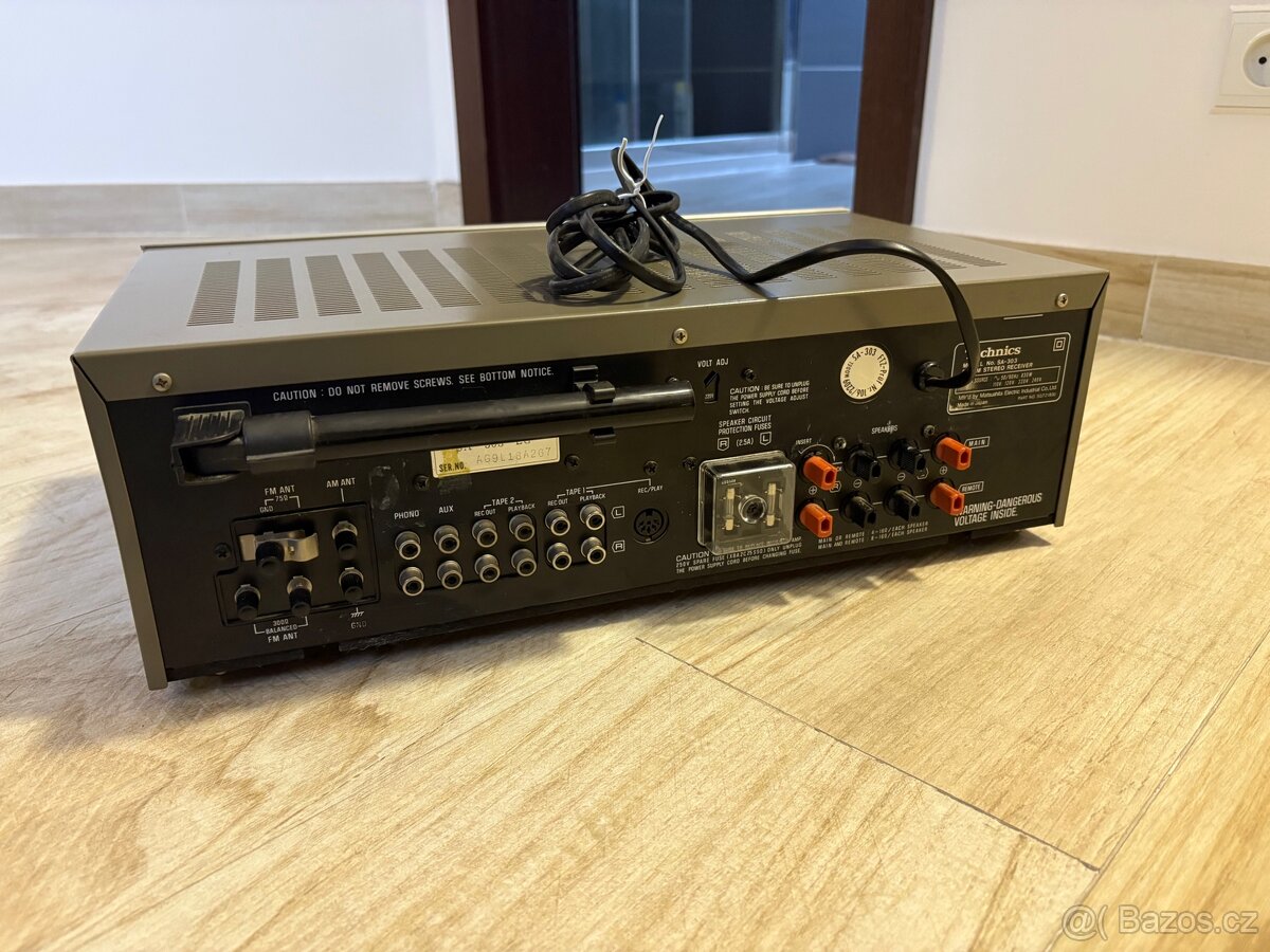 Technics SA-303 Stereo Receiver FM/AM - 10