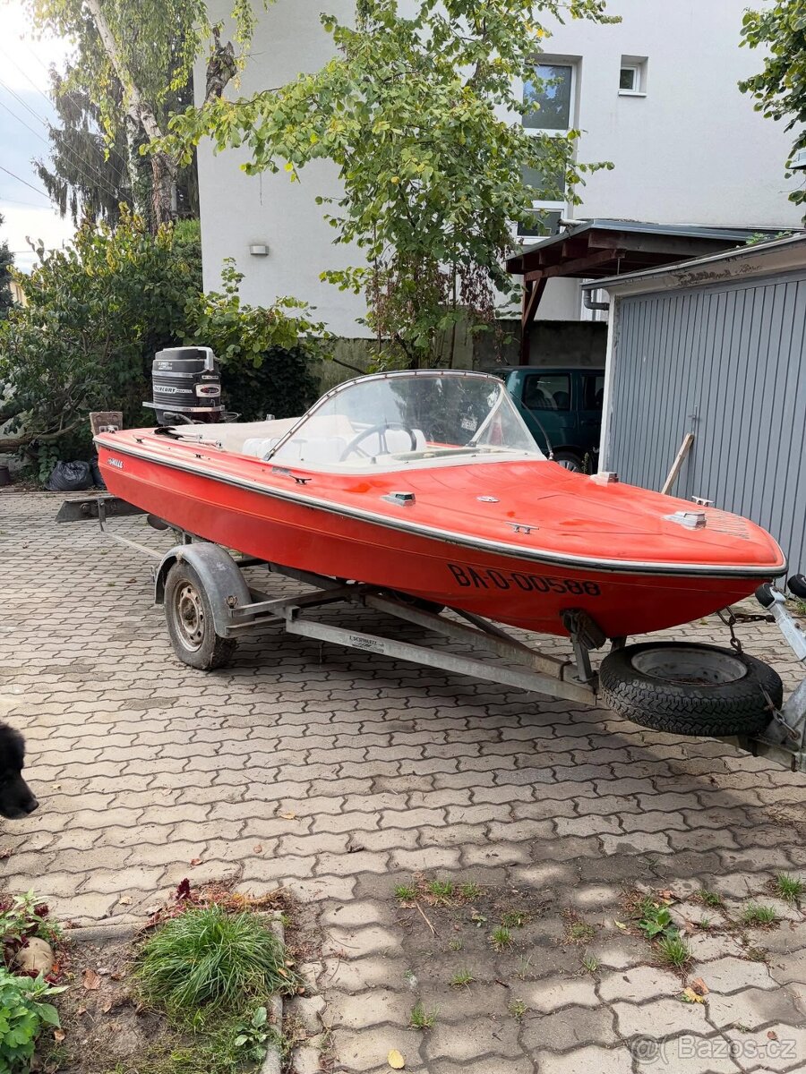 Člun / loď HILLE Classic + 2x motor (65HP +4HP) + Vozík s TP - 10