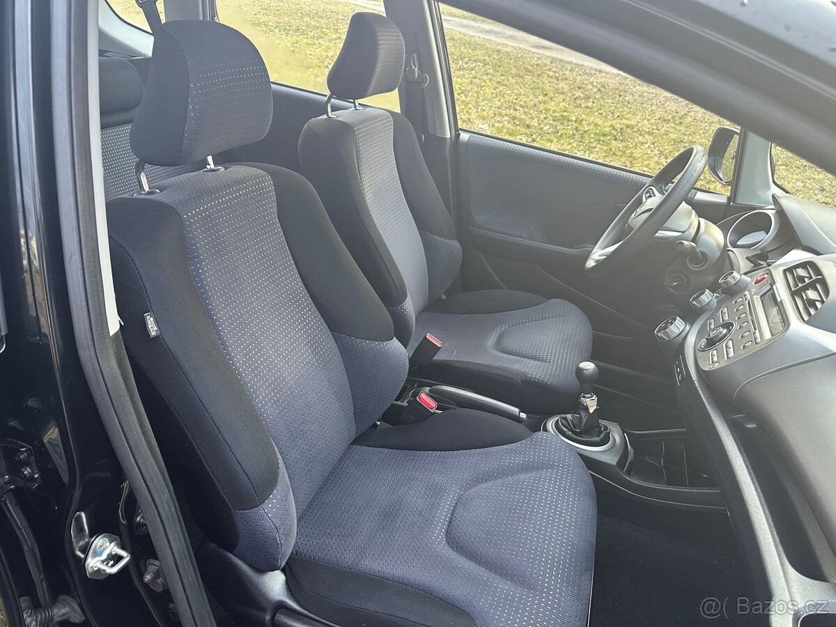 Honda jazz 102000 KM. 2010 Rok - 10