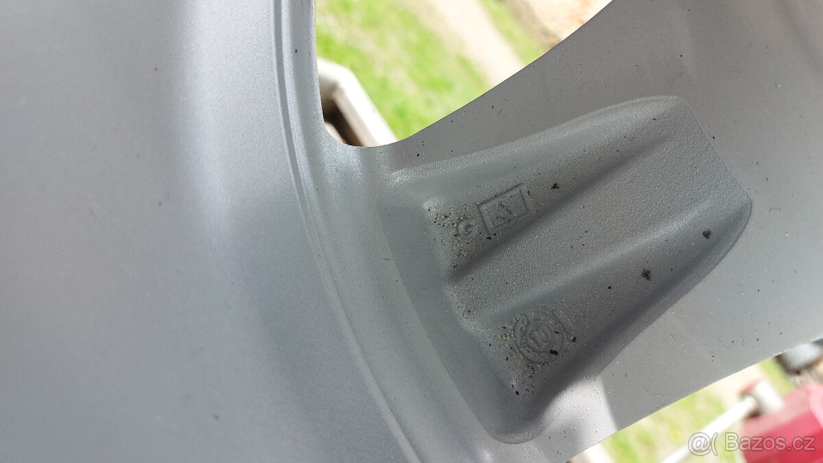 Prodám originál ALU rezervu Peugeot 3008 - 10