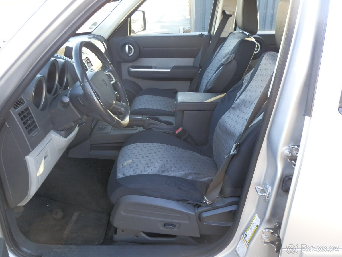 Dodge Nitro 2.8 CRD SXT 4x4 - 10