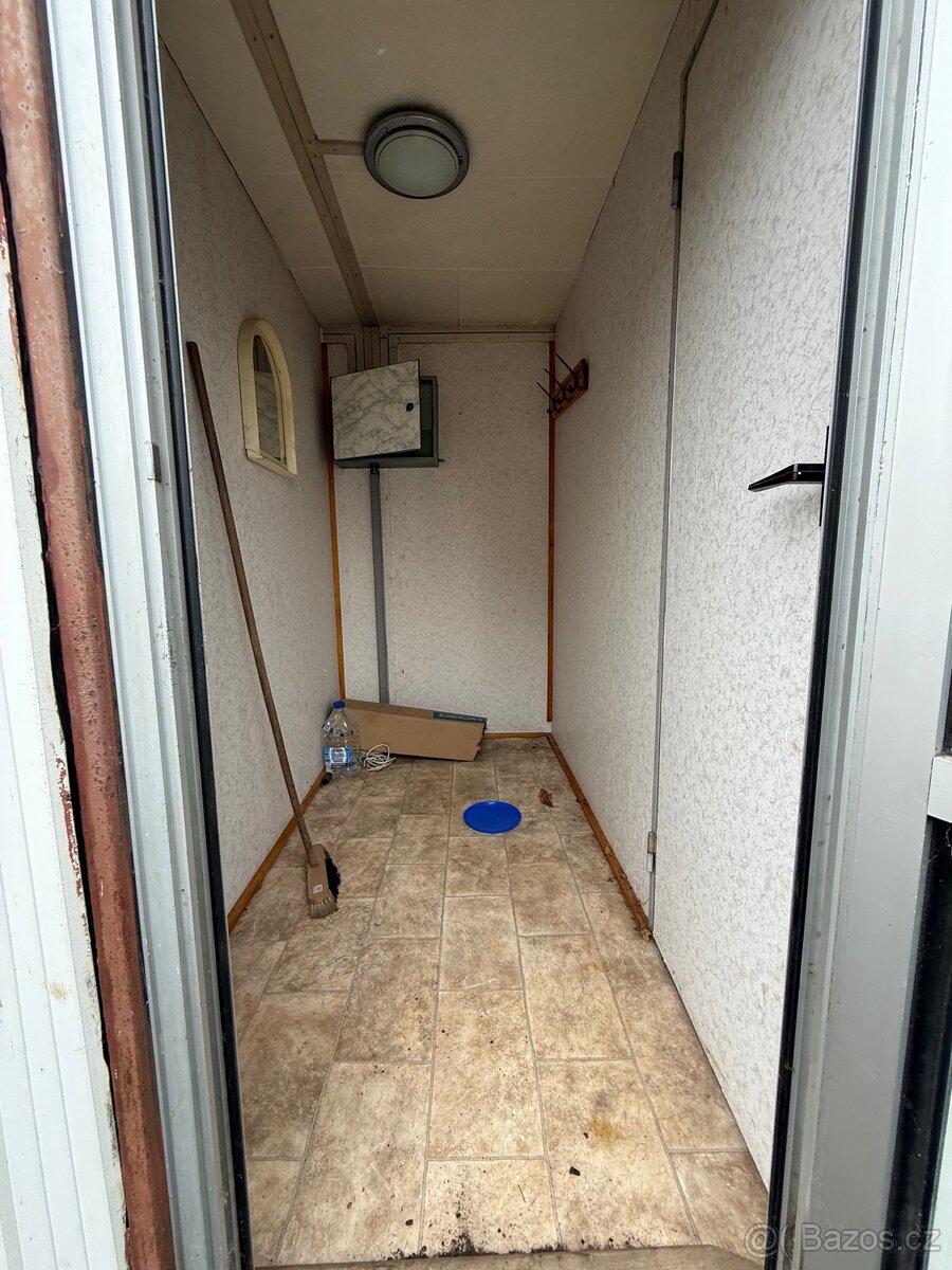 Maringotka JZD SLUŠOVICE obyvatelná - 10