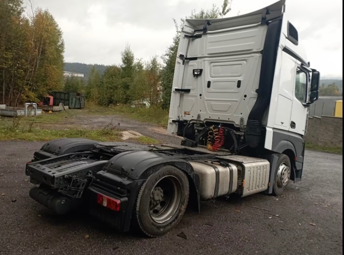 Mercedes Benz Actros 1845 lowdeck - 10