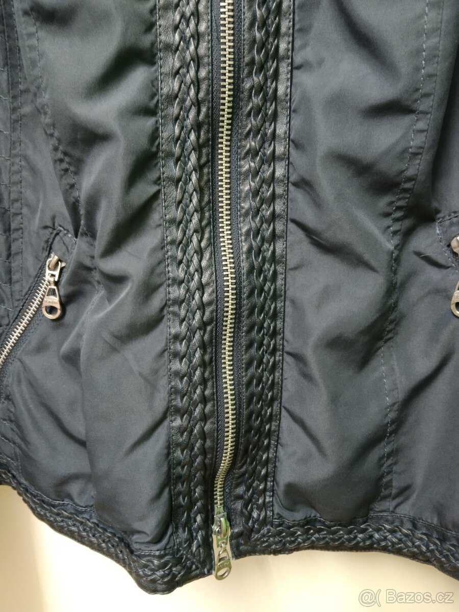 Bonita podzimní dámská modrá bunda.Velikost spíš 46. - 10