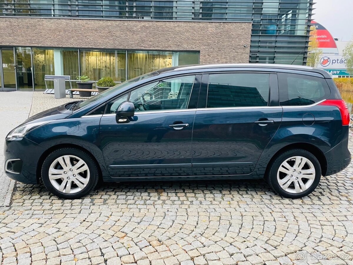 Peugeot 5008 2.0HDi MANUÁL 7MÍST VÝHŘEV SERVISKA PLNÁ VÝBAVA - 10
