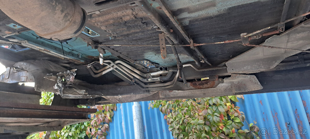 vw t4 111kw multivan téměř bez koroze kastle s doklady - 10