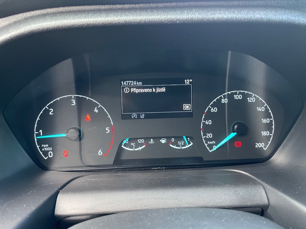 FORD TRANSIT CUSTOM 6 míst - 10