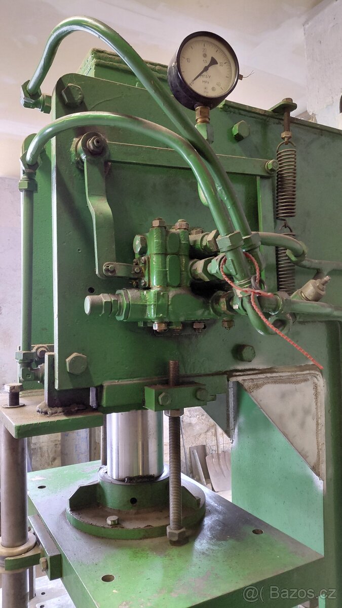 ROZPRODEJ STROJŮ - 10