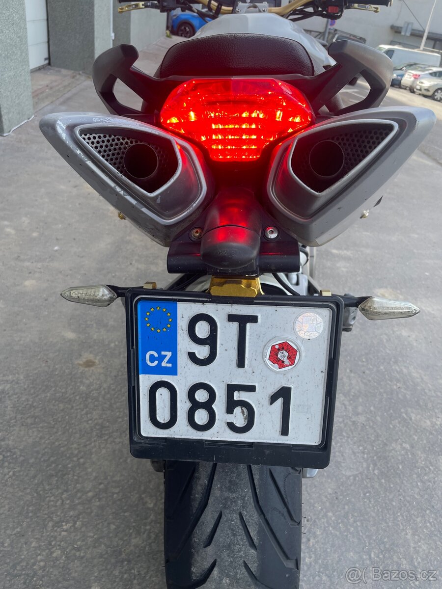 Aprilia Shiver 750 - 10