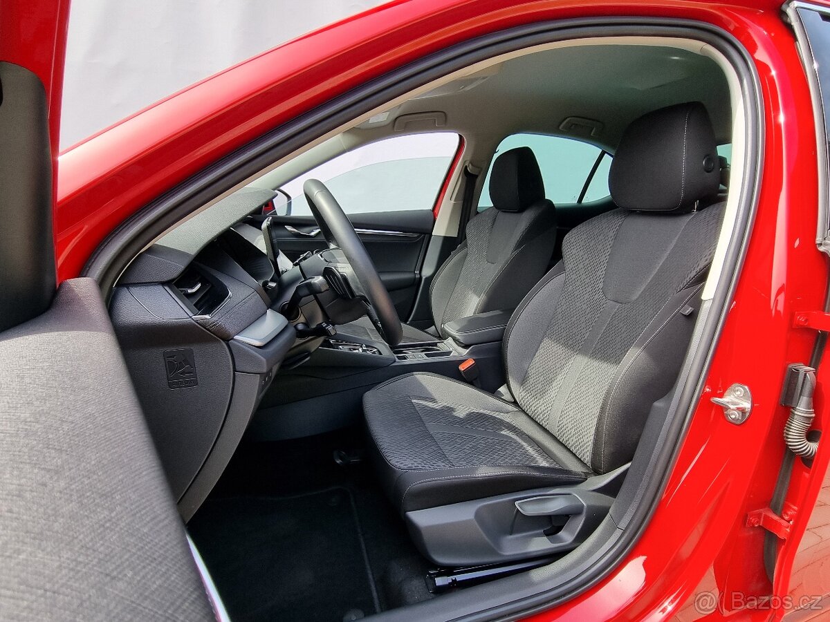 ŠKODA Octavia 2.0TDI 110kW DSG 2023 Liftback Style Plus - 10