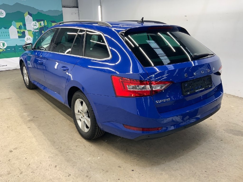 Skoda Superb Combi 2.0 TDI - 10
