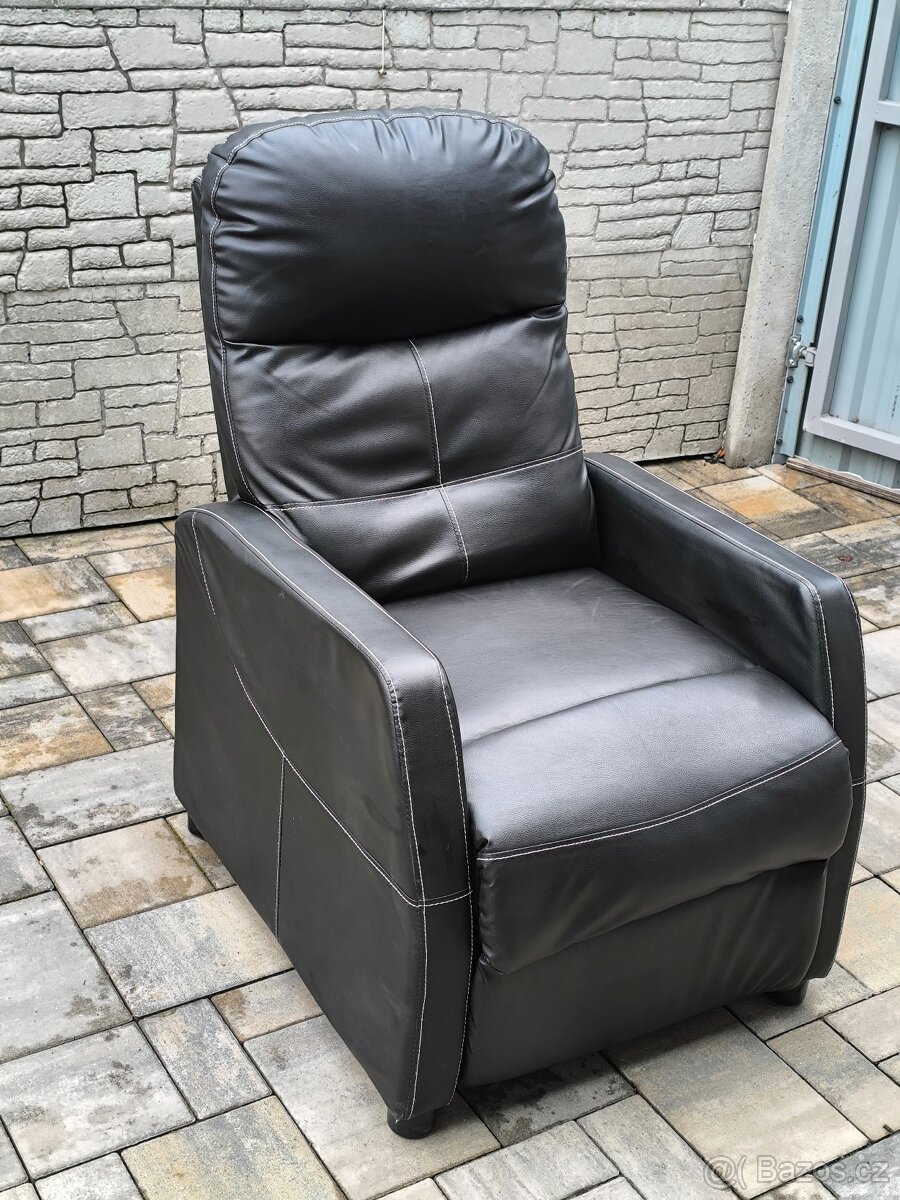 Prodám polohovací křeslo Parker - 10