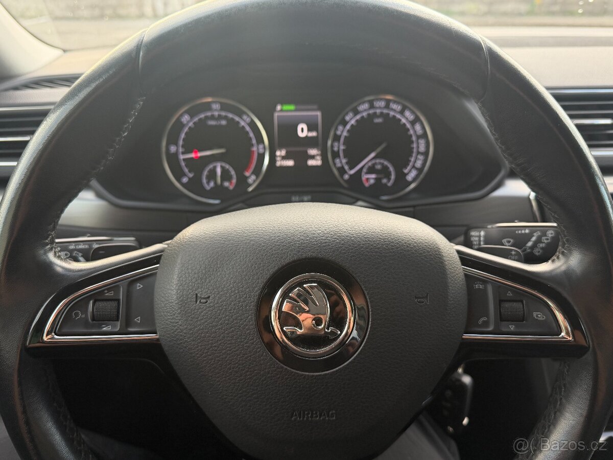 Škoda Superb 2.0TDi 110kW DSG, tažné, kůže, 1. majitel - 10