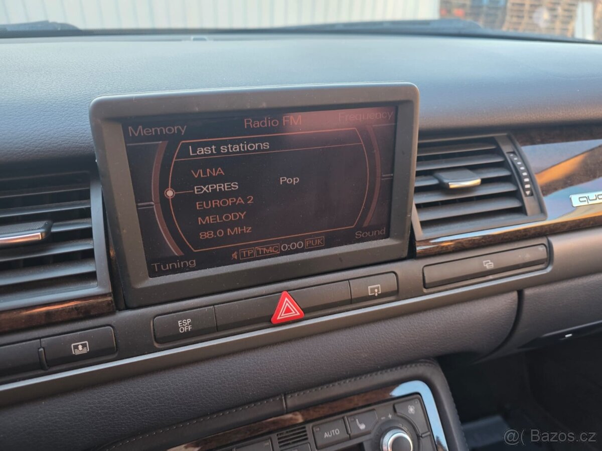 Audi A8 D3 (4E) 4.2 V8 TDI – 1. majiteľ, MAX výbava, celohli - 10