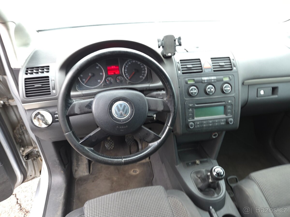 Volkswagen Touran 2.0 TDI 7. Míst - 10