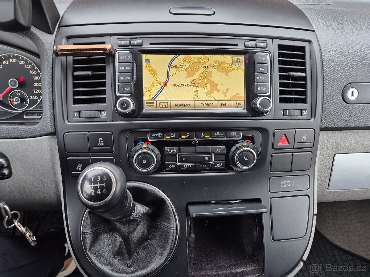 VW Multivan T5 2.0 TDI 7 miestne - 10