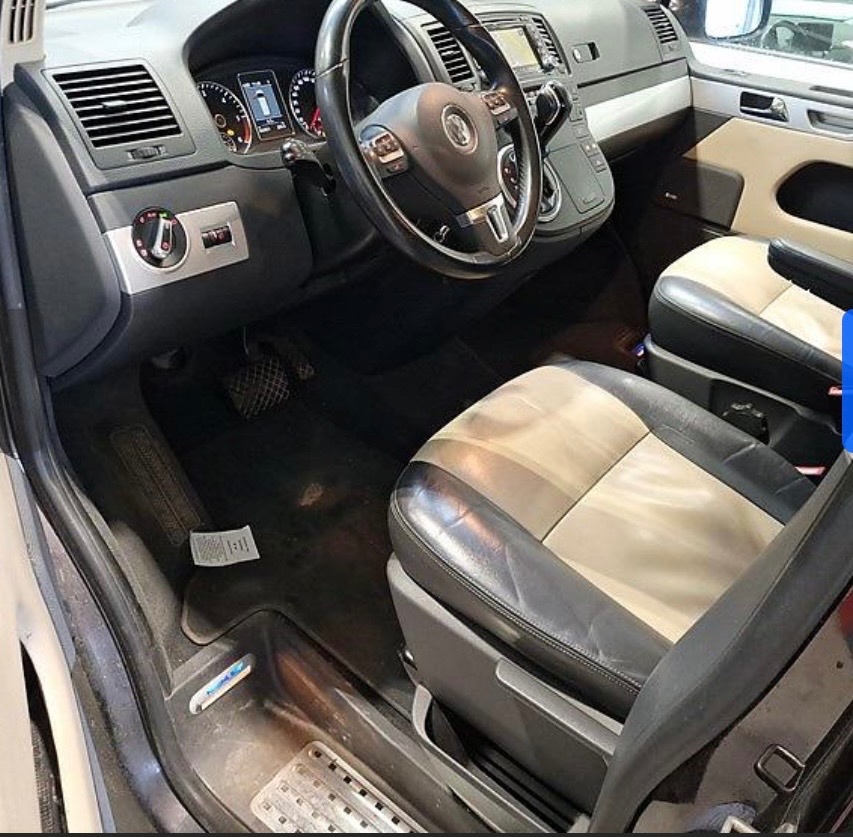 Volkswagen multivan dsg 7 míst - 10