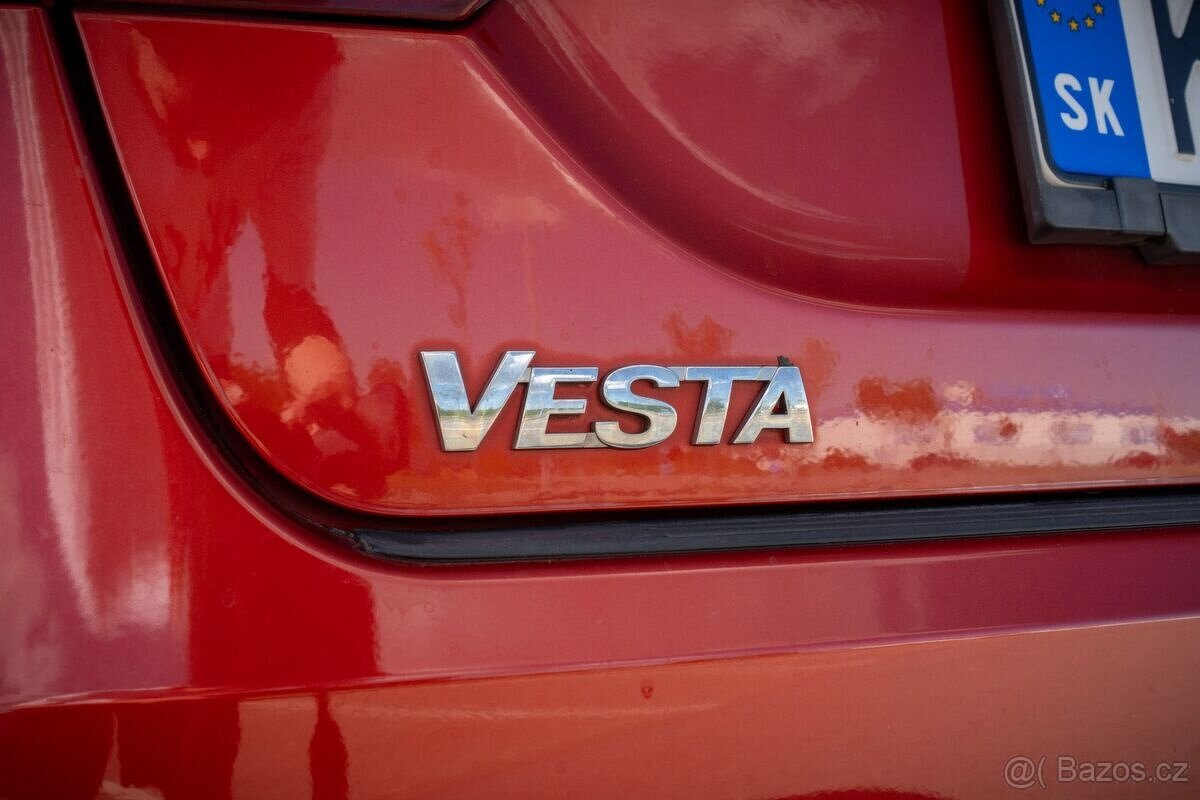 Lada Vesta LUXE Blackline 1.6 - 10