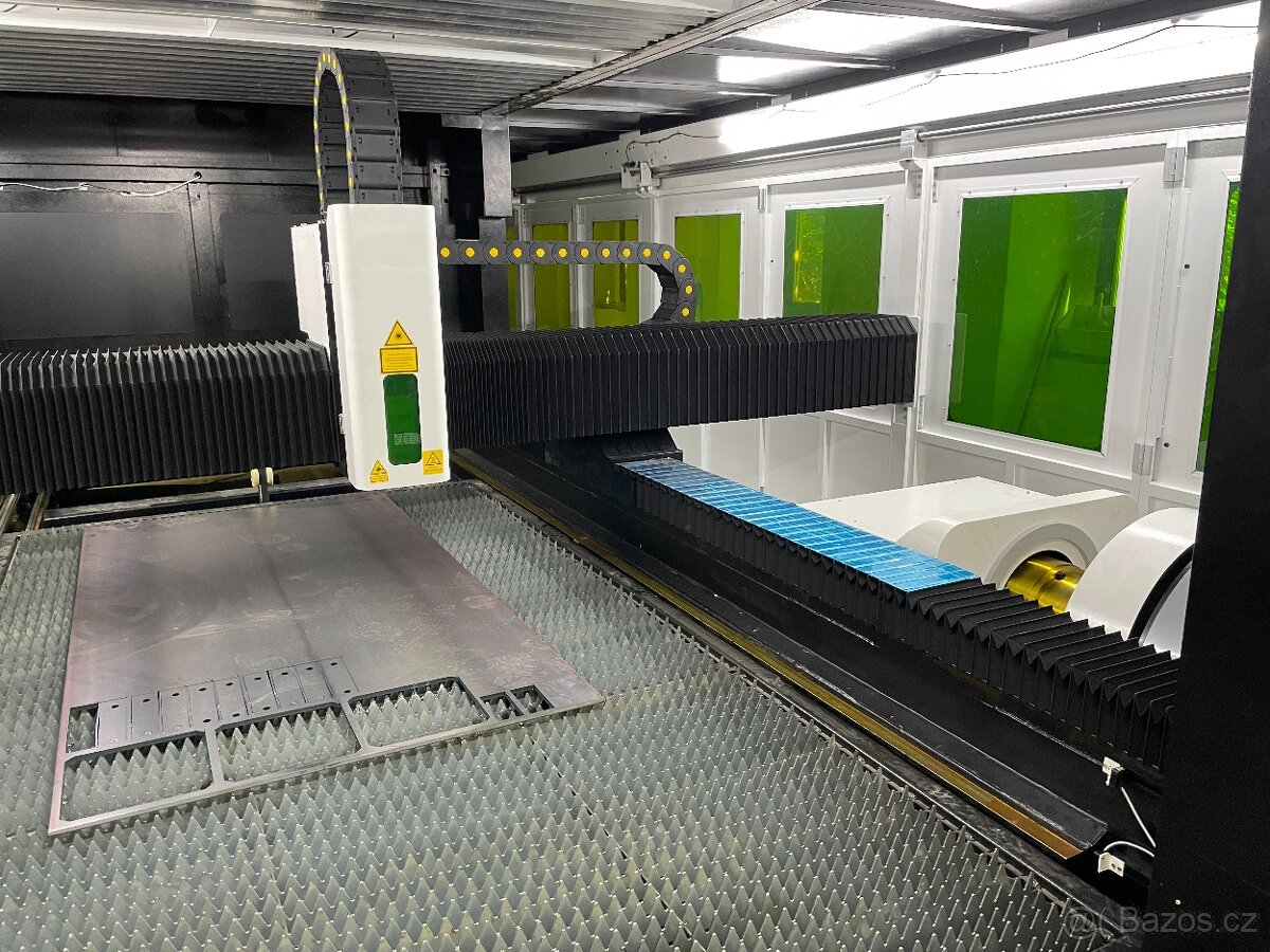 Kombinovaný vláknový laserový pálící stroj TVARcut LF3015GAR - 10