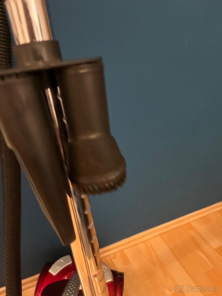 Vysavač dirt devil - 10