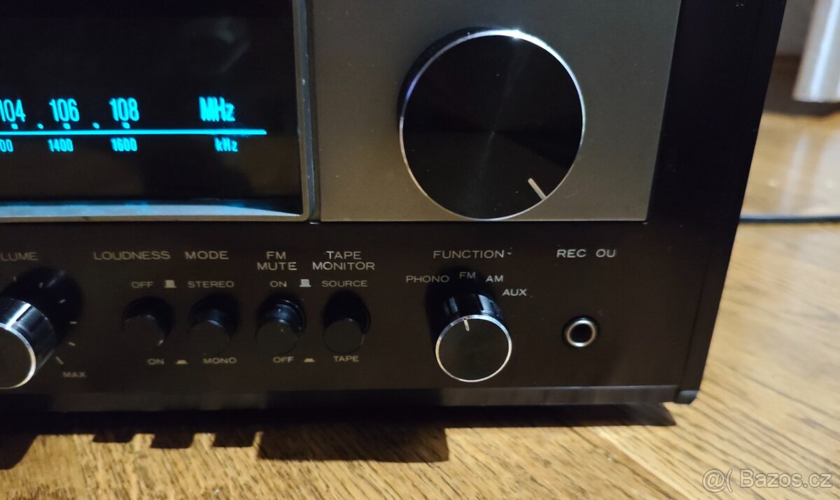 AM-FM Stereo Receiver Hitachi SR-302 - 10