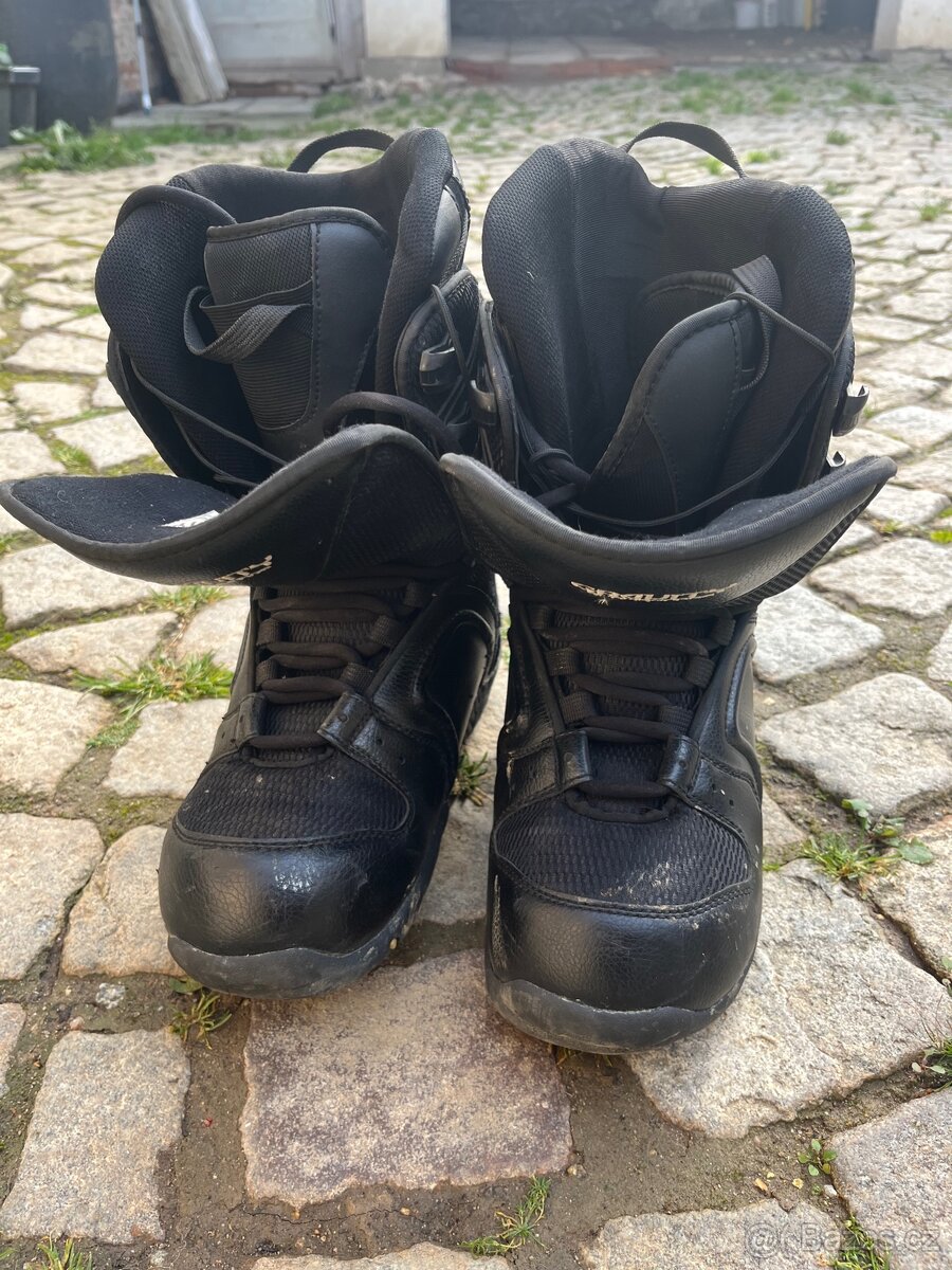 Lyže, snowboard, lyžáky, boty na snowboard - 10