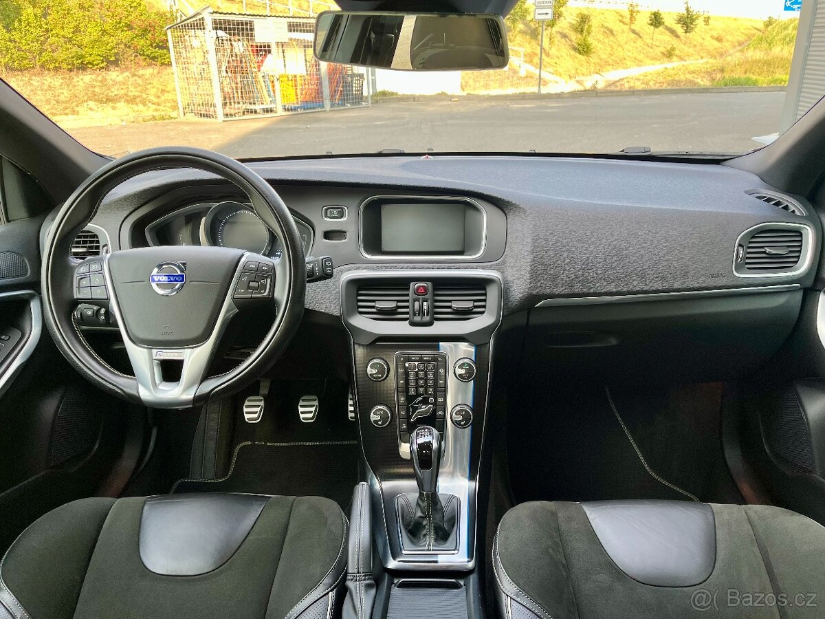 Volvo V40 D2 88kW R-Design VÝHŘEV Bi-Xenony NAVI Senzory - 10