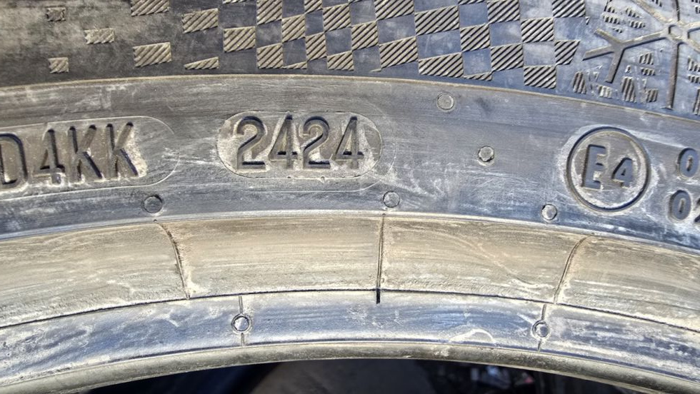 Zimní pneu 255/40/20 Continental - 10