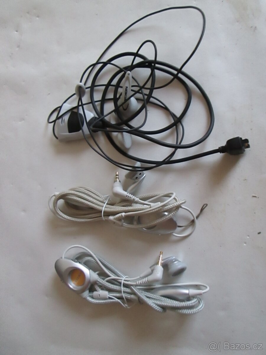 STAR.SBĚR.MOBILY A NABÍJEČKY. - 10