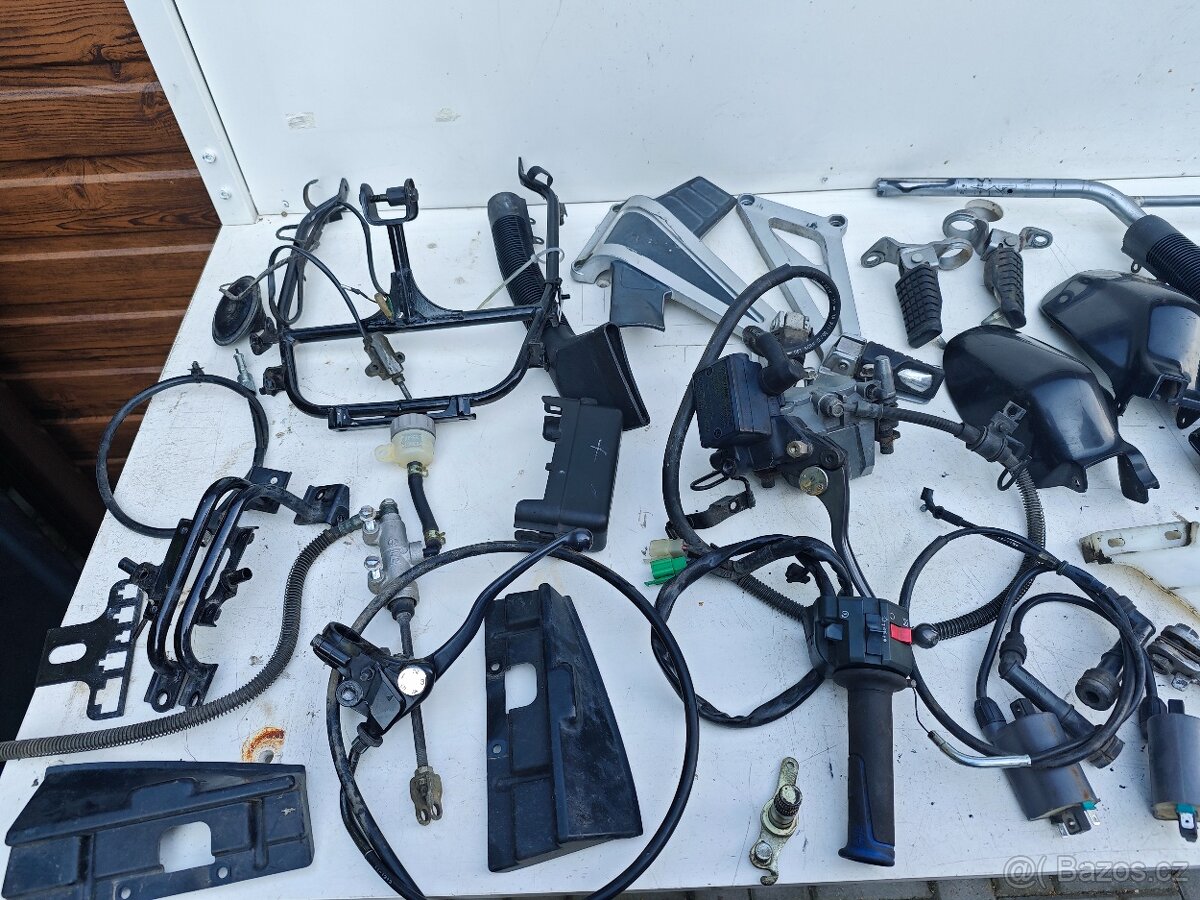 Kawasaki KLE 500 2002 - Náhradní dily - karburátory - 10