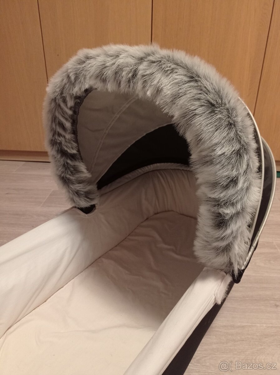 Kožešinový lem na stříšku mix barev - 10