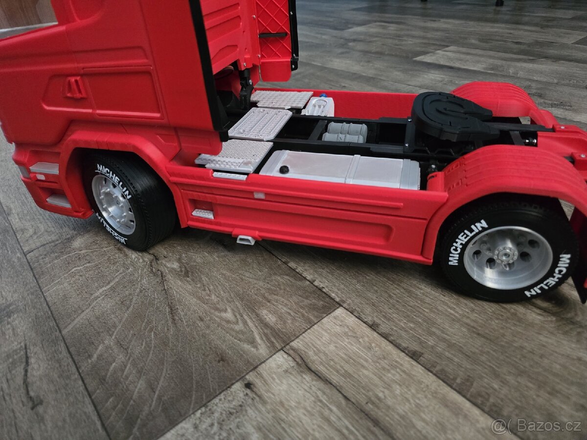 RC model 1/10 Scania 730 - 10