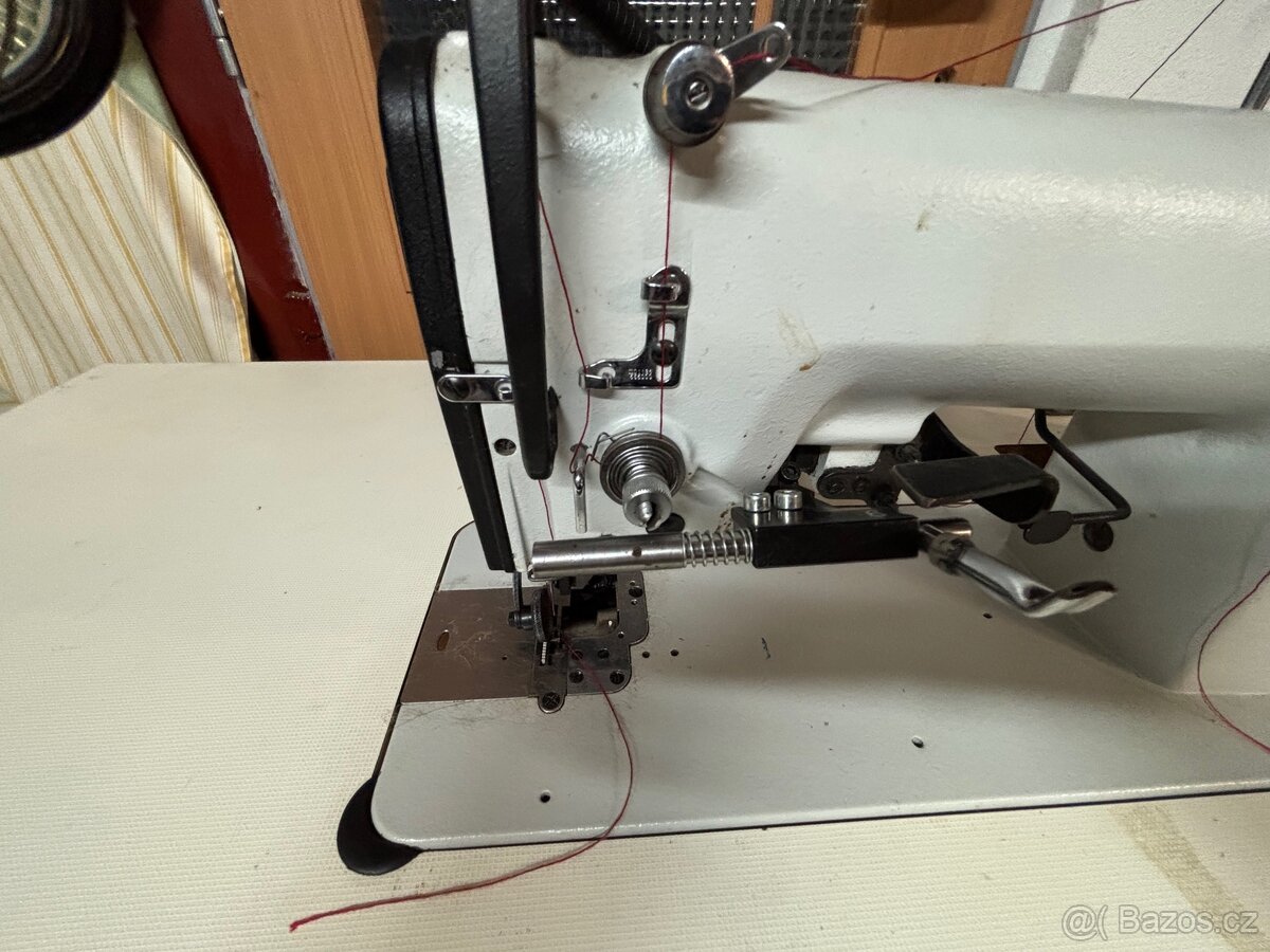 Prumyslovy sici stroj Juki s orezem - 10